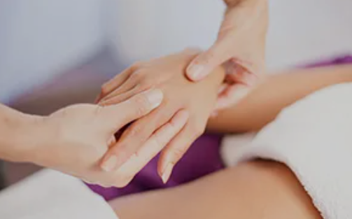 女性养生防皱抗衰,只需揉一揉