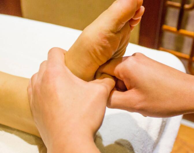 定期做足疗按摩好处多